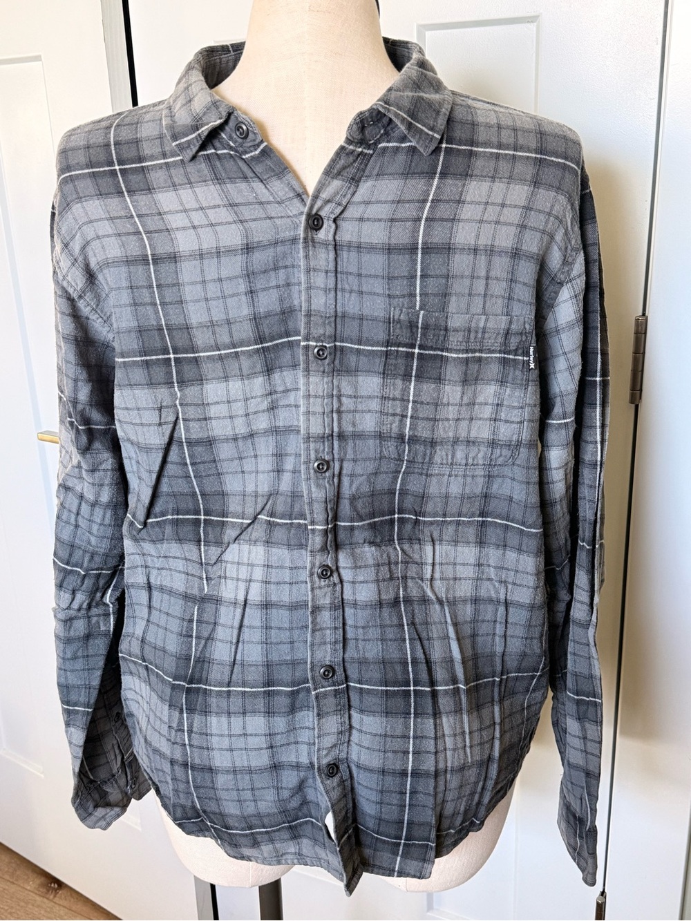 Hurley Men's Gray Plaid Lightweight Shirt Jacket